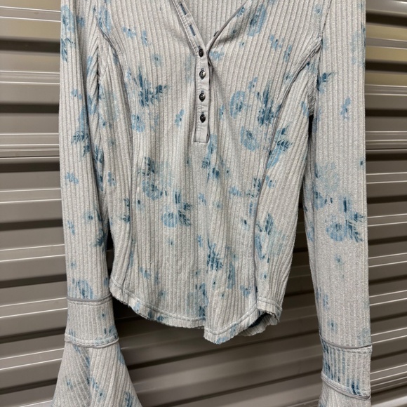 Top - Picture 7 of 8